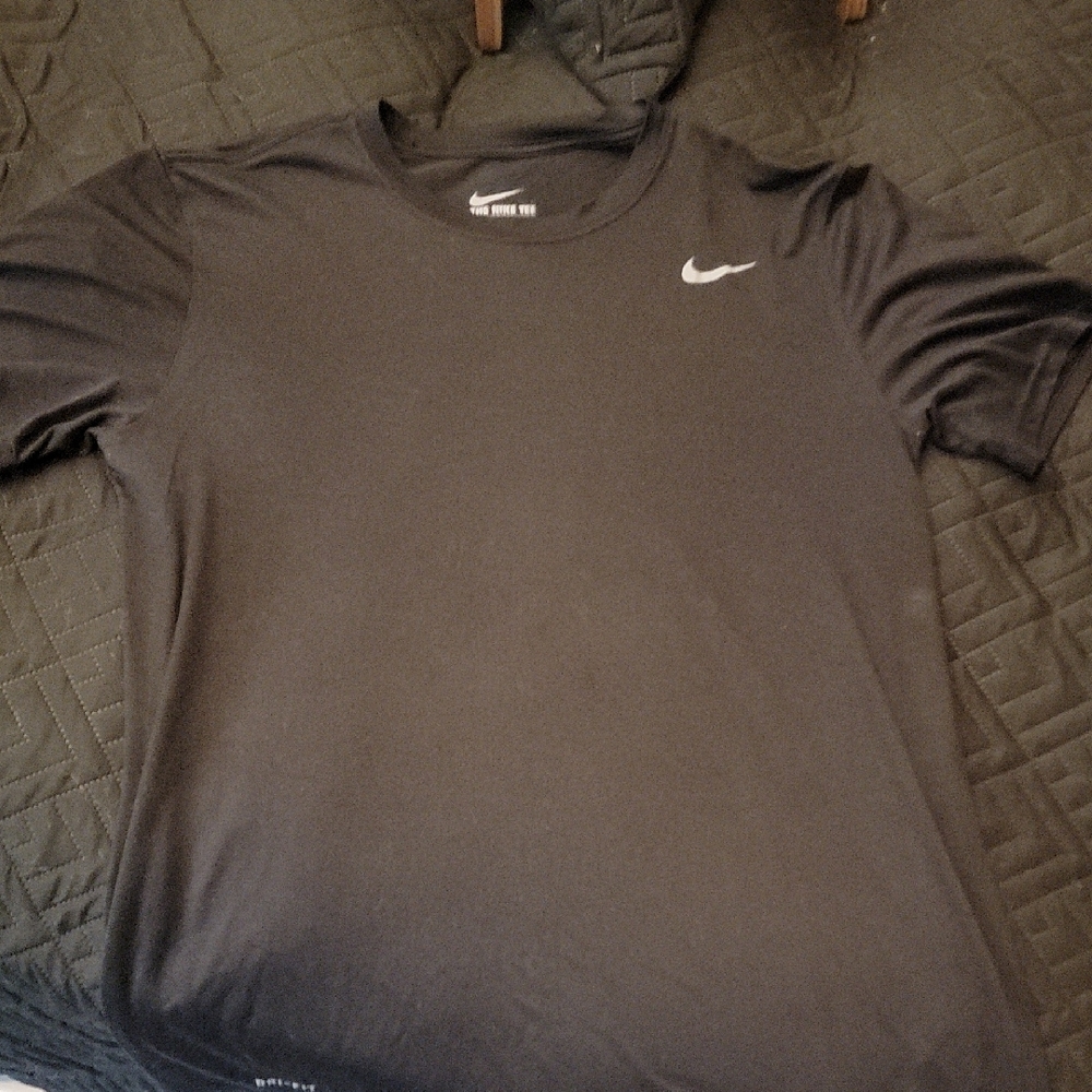 Nike Men's Charcoal Tee